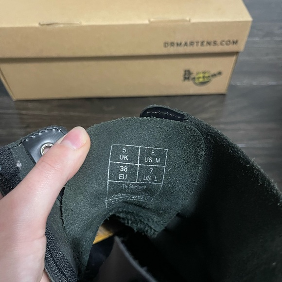 Dr.Martens (Platform) - Picture 4 of 7